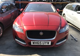 Dezmembrez : Jaguar XF Cutie Automata Motor 2.0 Diesel An 2015 - 112300 Km