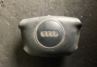 Airbag volan Audi A3 8P cod: 8p0880201d