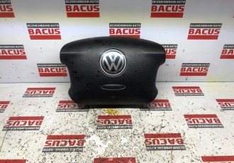 Airbag volan VW Passat B5 cod: 3b0880201am