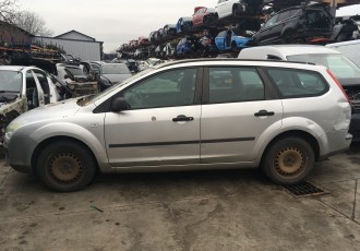 Aripa stanga fata / Ford Focus 2 1.6 TDCI din 2006