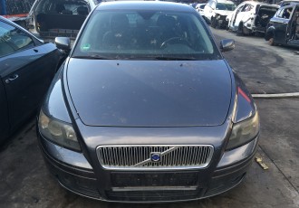 Bara fata Volvo S40 2006 limousina 