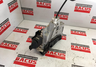 Broasca usa Audi A4 B8 cod: 1j0973715