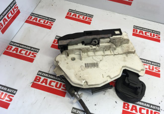 Broasca usa dreapta spate VW Golf 6 cod: 5k4839016h