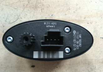 Buton deschidere portbagaj A2118210279, Mercedes Clasa E (W211)