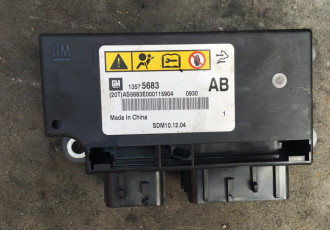 Calculator airbag Opel Astra J cod: 13575683