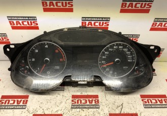 Ceasuri Bord Audi A4 B8 Facelift 2.0 TDI Cod : 8K0920982B