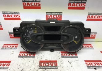 Ceasuri Bord UK Renault Captur 2014 Cod 248104783R