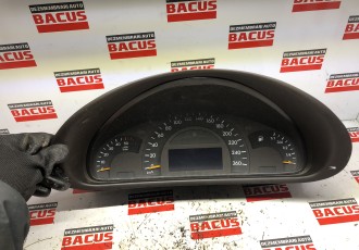 Ceasuri de bord Mercedes C-Class  A2035407111