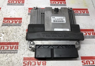 ECU / Calculator Motor Audi A4 B8 / Vw Passat 2.0 CNH Cod : 04L906021BQ