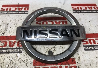 Emblema Fata Nissan Juke An 2015 Cod : P12C 62890 3YM0A  /  P12C628903YM0A