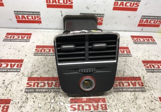 Grila Aerisire Centrala Spate Audi A3 2012-2020 COD- 8v0857042