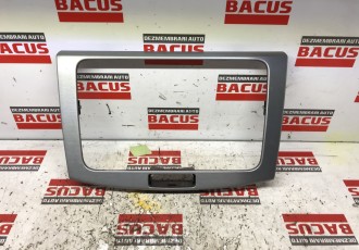 Grila casetofon VW Passat B6 cod: 3aa858069