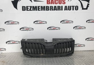 Grila centrala bara fata Skoda Octavia 3 Nonfacelift 2012/2013/2014->