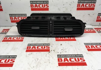 Grila centrala renault clio 4 687502204R