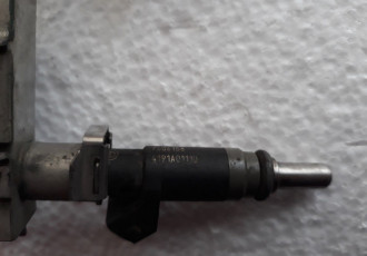 Injectoare BMW seria 1 E87 cod:7506158