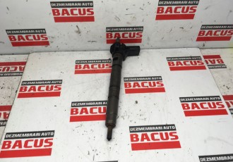 Injector Audi A4 B8 cod: 03l130277