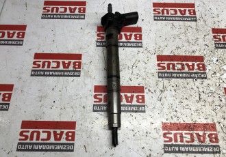 Injector Audi A4 B8 / Q5 / Vw Passat / Skoda / Seat 2.0 TDI Cod : 03L130277