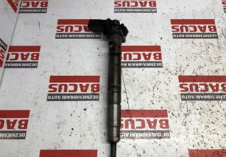 Injector Audi A4 B8 / Q5 / Vw Passat / Skoda / Seat 2.0 TDI Cod : 03L130277