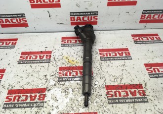 Injector Audi A4 B8 / Vw Golf 6 / Skoda / Seat 2.0 Tdi COD 0445110369 - 03L130277J