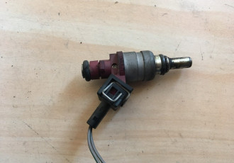 Injector Mercedes c180 compresor cod A2710780023