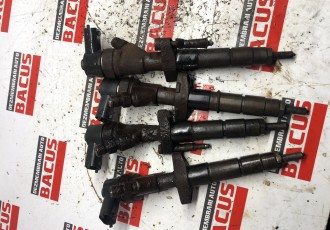 Injector Opel Movano 2.5 cdti Cod 0445110141