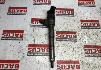 Injector Renault Clio 4 / Dacia Sandero 2 / Duster / Logan 2 1.5 DCI Cod : 0445110652