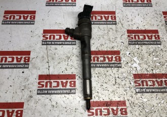 Injector Renault Clio 4 / Dacia Sandero 2 / Duster / Logan 2 1.5 DCI Cod : 0445110652