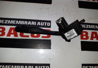 Maneta stergatoare Audi A3 8P 2003-2012 COD: 8P0953519