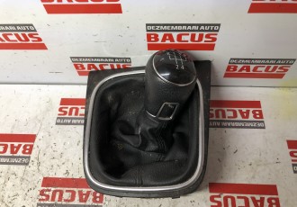 Nuca Schimbator Viteze Cu Manson Vw Golf 6 Cod : 5K0711113N