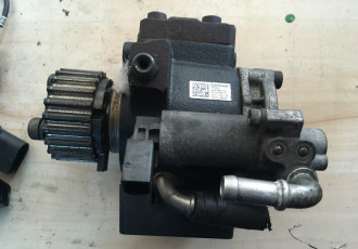 Pompa inalta VW Golf 6 1.6 tdi tip motor CAY cod 03L130755E