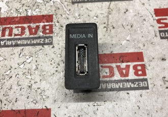 Port USB / Media Volkswagen Golf 7 Cod : 5G0035222A