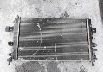 Radiator apa pentru Opel Astra H cod: 13128818