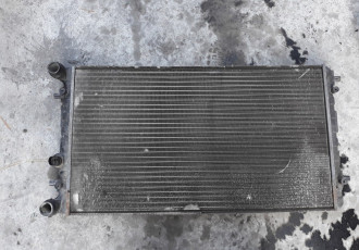 Radiator apa pentru VW Golf 4 cod: 1J0121253N