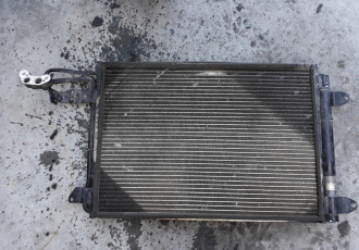 Radiator clima pentru VW Golf 5 cod: 1K0820411D