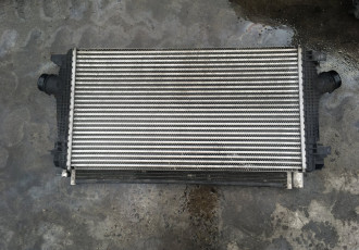 Radiator intercooler Opel Astra J 13267647