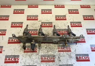 Rampa injectoare Cu Injectoare Audi A4 B8 1.8 TFSI Motor CDHB Cod 06J133317G