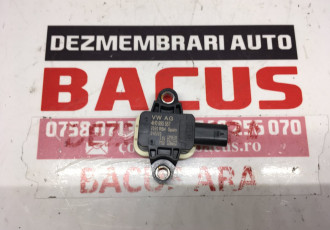 Senzor impact pentru Audi cod: 4H0955557