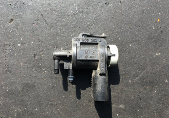 Supapa vacuum Audi A4 B8 cod: 1k0906283a